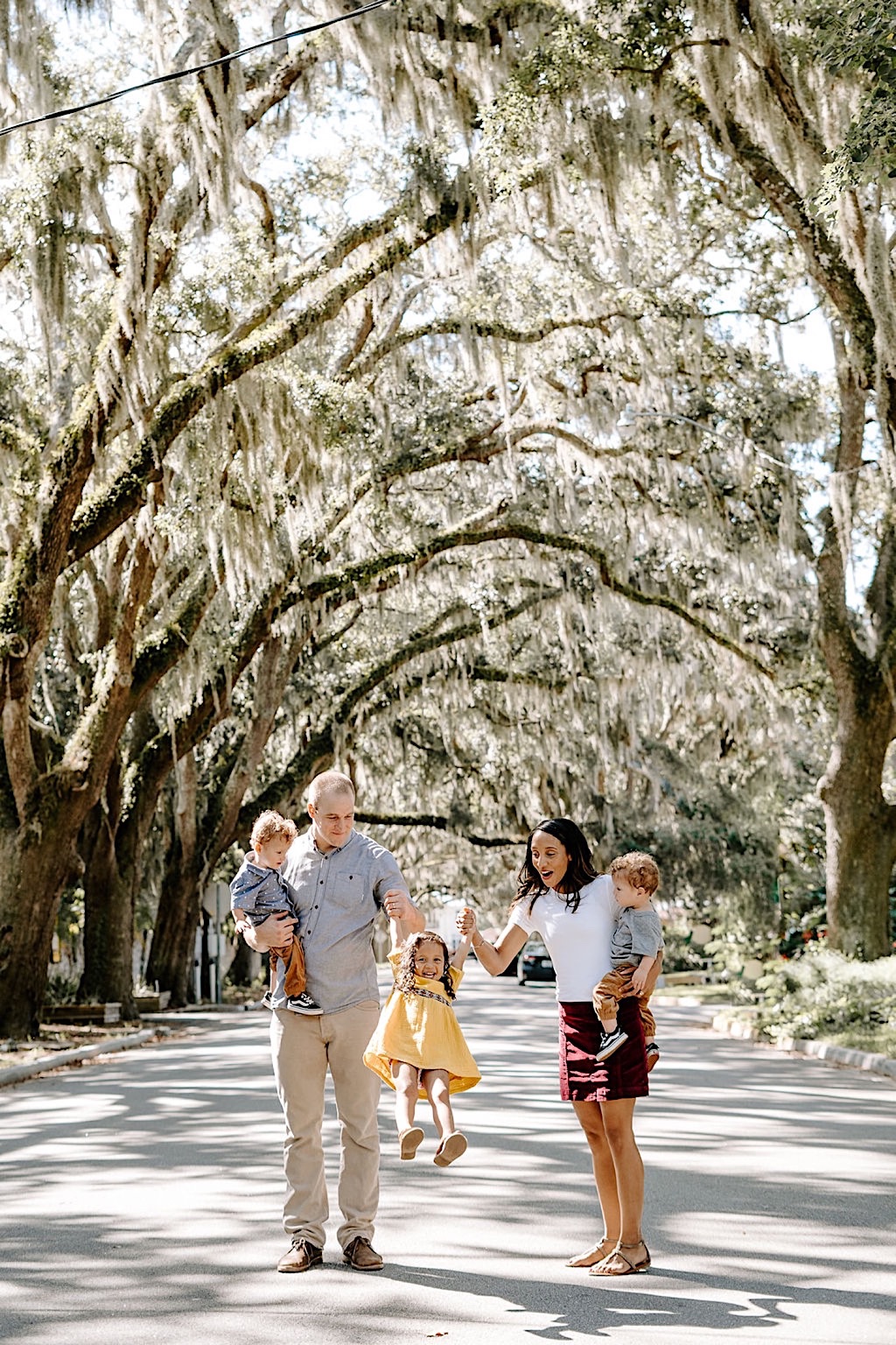 Magnolia Avenue family photo shoot